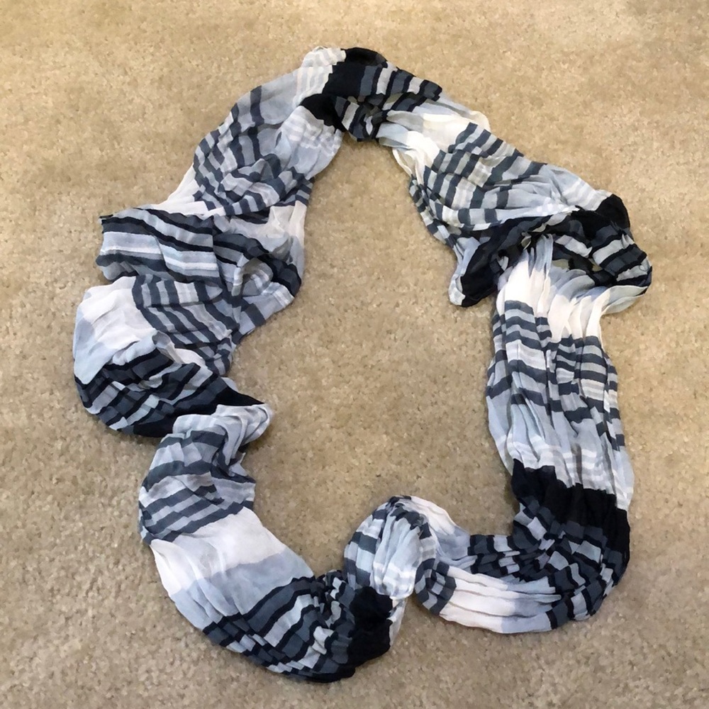 Infinity scarf